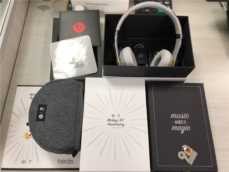 Beats Solo3 Wireless Disney Mickey Mouse 90th Anniversary – Audioaza